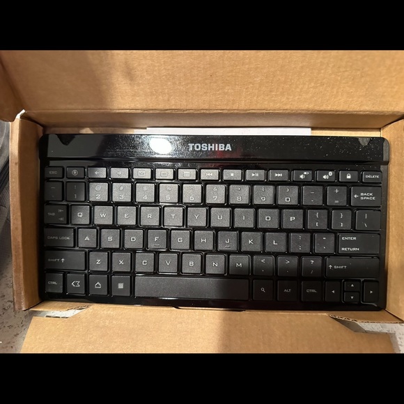 Toshiba Wireless Keyboard - Picture 5 of 6